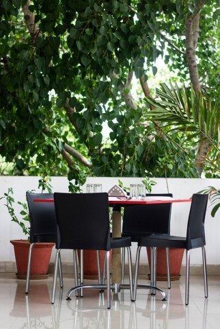 Itsy Hotels Hiland Suites Bangalore Exterior foto